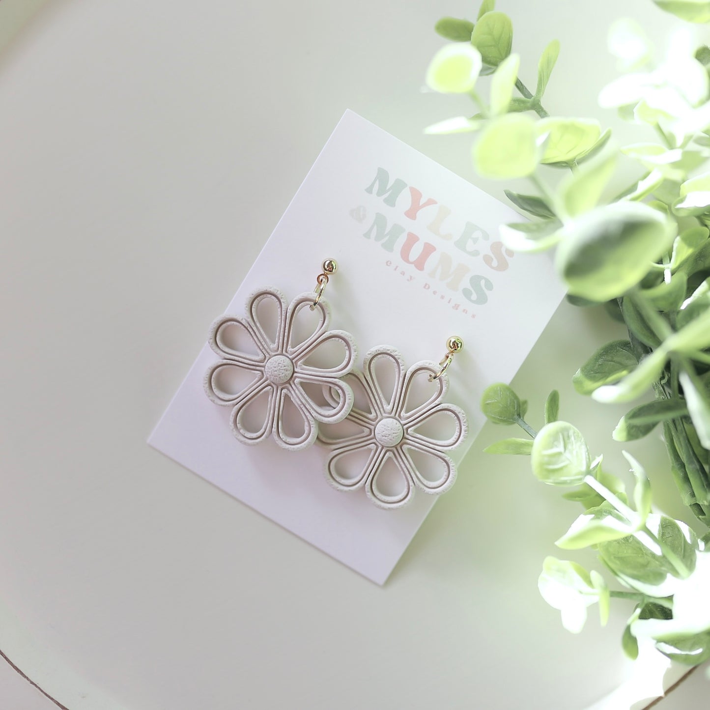 Light Beige Cutout Flower